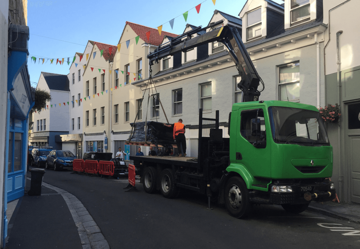 Palletised goods arrive