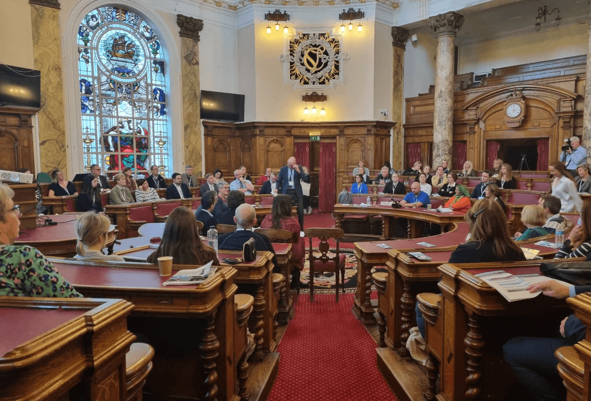 AXREM and BMUS debate.