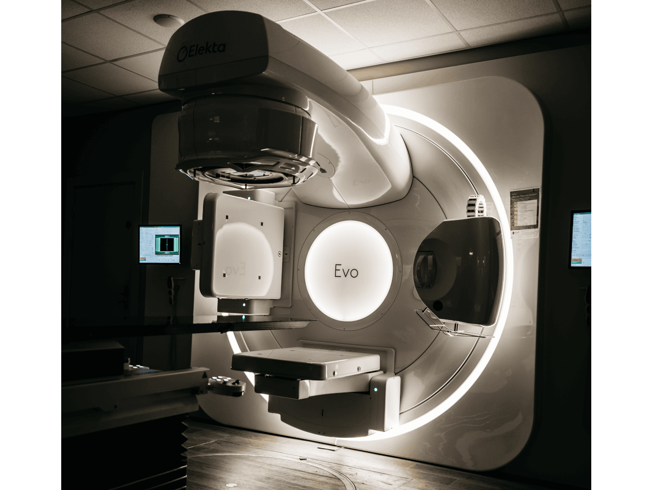 GenesisCare unveils Elekta Evo linac at revamped Nottingham centre ...