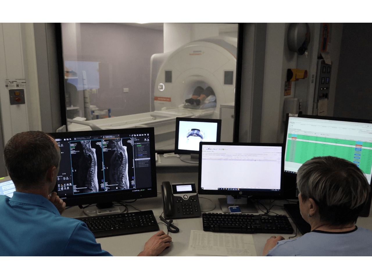 Siemens Deep Resolve MRI